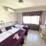 hostal-el-castillo-habitacion-d0a44a5 (1)